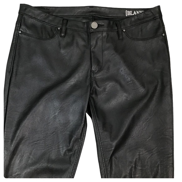 BLANK NYC - Vegan Leather Skinny in Blacked Out - 30 - Picture 12 of 16
